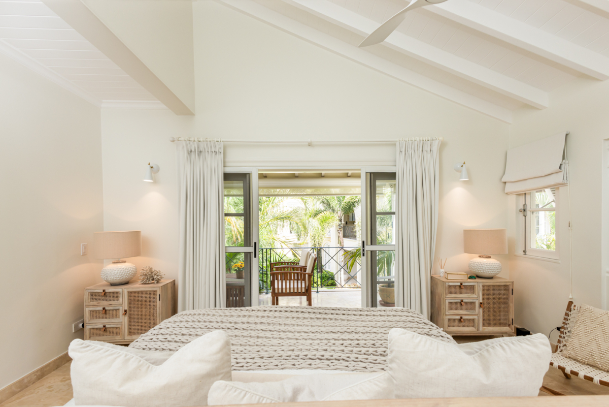 Beachfront Barbados Romance for 2